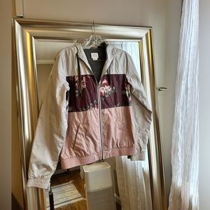 Empyre Wind Breaker Size Small floral